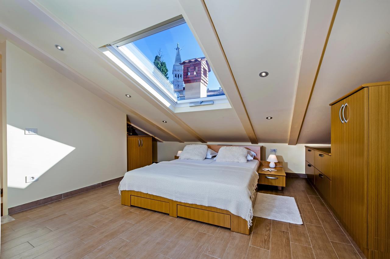Guest House Golden Goose Ровин Екстериор снимка